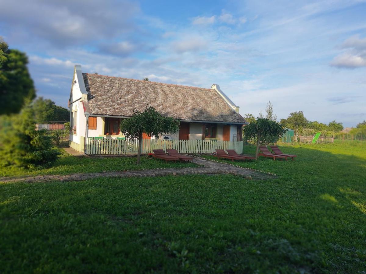 Villa Diiva Curug Ngoại thất bức ảnh