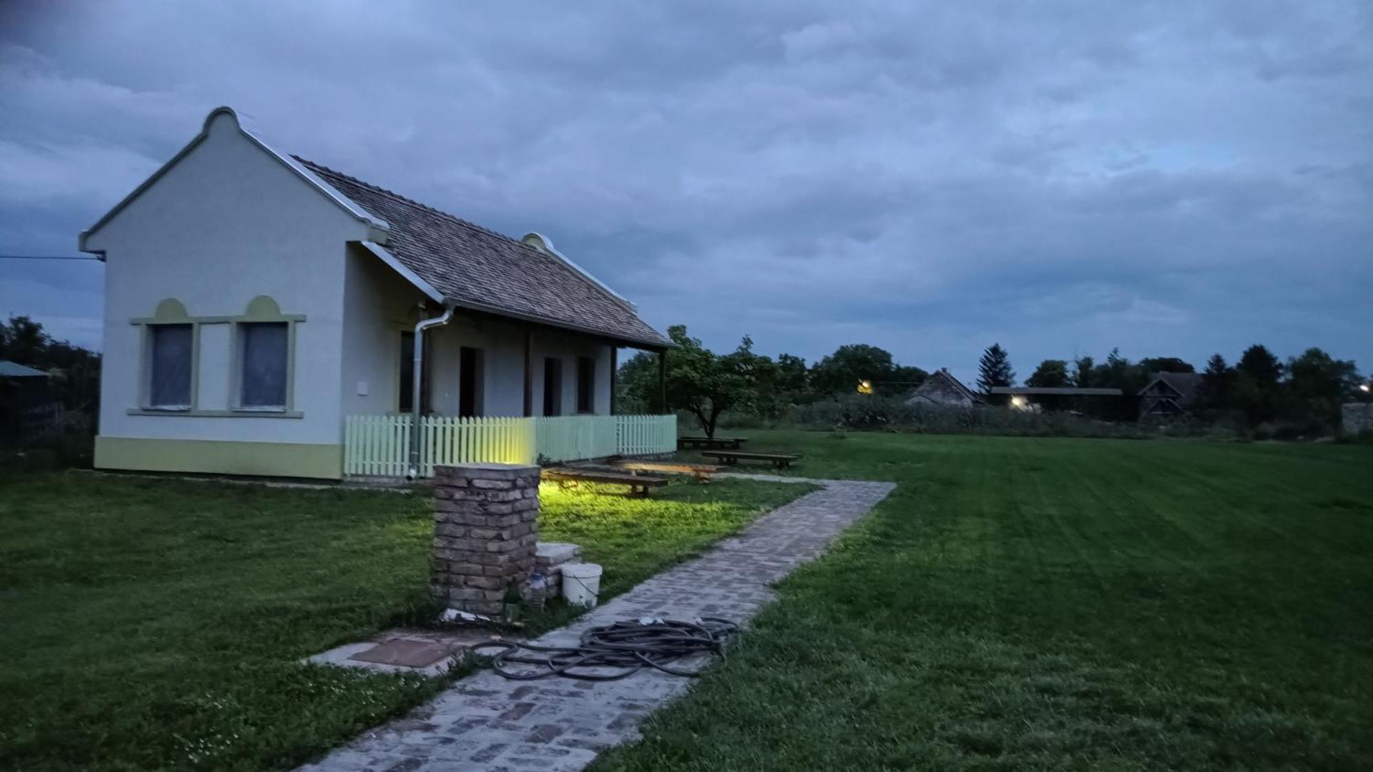 Villa Diiva Curug Ngoại thất bức ảnh